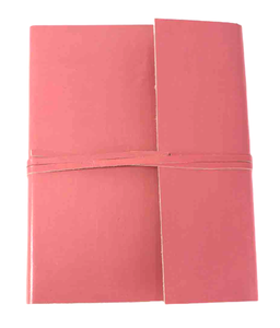 Agenda en cuir vintage rose clair de la marque Camelon Exports, couverture rigide, papier en coton recyclé, 48 feuilles, fabriqué au Rajasthan - Product Image 1