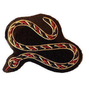 Broche 3D en forme de coléoptère, broderie en fil de soie, badge insecte décoratif, épingle de mode perlée avec broderie détaillée en fil de soie - Product Image 6