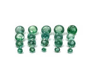 Lote de piedras preciosas sueltas de esmeralda zambiana natural, corte redondo, 1.50-5 mm, esmeralda zambiana para la fabricación de joyas - Product Image 1
