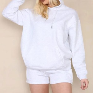 Ensemble de sweat-shirts courts pour femmes avec logo personnalisé, design optimal, fabriqué au Pakistan en 100 % coton, en vente. - Product Image 4