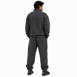 Ensemble de survêtement en molleton sherpa anthracite pour homme, 2 pièces, veste zippée intégrale et pantalon de jogging avec détails de panneaux, vêtements décontractés d'hiver, marque privée OEM ODM - Product Image 2