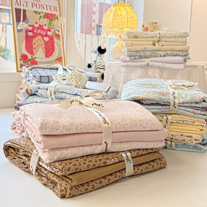 <span class=keywords><strong>Parure</strong></span> de <span class=keywords><strong>lit</strong></span> à pois fraises mignonne, ensemble de linge de <span class=keywords><strong>lit</strong></span> 4 pièces doux et froissé - Product Image 2