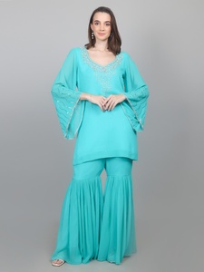 Ensemble Sharara 3 pièces pour femme, choix de mode de créateur, manches cloche avec perles et broderies, collection premium - Product Image 1