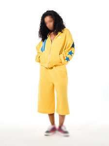 Sudaderas con capucha premium para mujer, con cremallera completa, amarillas, mezcla de algodón, diseño de estrellas y rayas, ropa urbana de otoño, fabricante de logotipos personalizados - Product Image 4