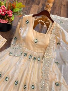 Ensemble de robe de soirée en soie Salsa pour femme avec broderie de sequins et dentelle fantaisie, dupatta, longueur cheville, séchage rapide, extensible, élégant - Product Image 5