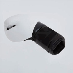 Guantes de Boxeo Personalizados con Logotipo, Altamente Transpirables e Impermeables, Guantes de Entrenamiento de Cuero para Adultos, Hechos en Pakistán, Servicio OEM Disponible - Product Image 2