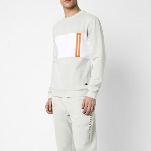 Ensemble de survêtement gris clair pour homme, coupe décontractée, col rond, en coton, avec poches latérales, idéal pour l'automne - Product Image 4
