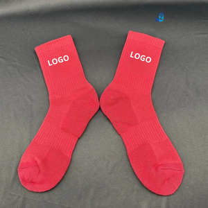 Calcetines de Punto Rojos con Logotipo Personalizado para Hombre, Estilo Regular, para Deportes, Tenis, Pickleball, Ciclismo, Golf, Uniformes de Equipo y Club - Product Image 4
