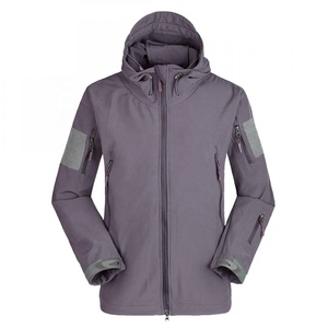 Chaqueta Softshell Deportiva Ligera Unisex al por Mayor para Exteriores, con Relleno de Poliéster y Algodón, Cuello Alto y Estampado con Técnica de Lavado - Product Image 2