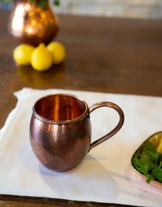 Taza de Cobre Resistente Hecha a Mano, Taza Tradicional para Bebidas, para Servir Jugo, Té, Café y Cócteles - Product Image 1