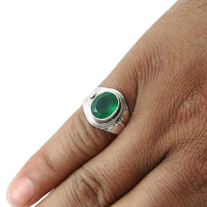 Anillo de Plata de Ley 925 de Estilo Bohemio, Vintage y Antiguo, con Corte Ovalado de Ónix Verde, Joyería Boho a Precio de Mayoreo - Product Image 3