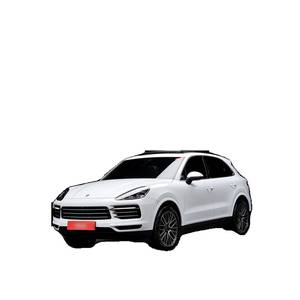 Porsche Cayenne 3.0 2024 con Caja de Cambios Automática, Volante a la Izquierda, Asientos de Cuero, Cámara Trasera, 40,987 km - Product Image 1