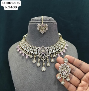 Conjunto de Collar de Diseño AD Stone con Diamantes Americanos, Collar Floral Tipo Bib con Pendientes y Tika, Joyería Nupcial al por Mayor - Product Image 3