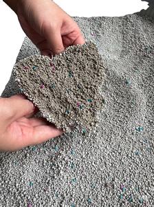 Arena para Gatos de Bentonita, Suministro al por Mayor OEM/ODM, Libre de Polvo, Ecológica, Control de Olores, Crocante, Seca, Multicolor, 9L - Product Image 6