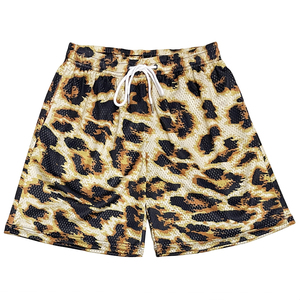 Shorts de sport unisexe personnalisés en maille soyeuse de luxe, imprimés par sublimation sur toute la surface, mi-cuisse, pour entraînement, basketball, gym et streetwear - Product Image 5