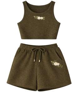 Ensemble décontracté deux pièces pour femme : débardeur court côtelé et short à cordon de serrage, broderie florale vert olive – Fabricant - Product Image 1