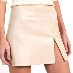Jupe courte en cuir PU taille haute pour femme, fente asymétrique, couleur unie, style minimaliste, toutes saisons - Product Image 3