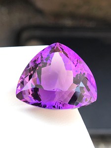 Amethyste naturelle taille trillon, pierre précieuse facettée violette, pierre non montée pour la fabrication de bijoux, bague, pendentif, collier - Product Image 6