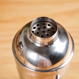 เชคเกอร์ค็อกเทลสแตนเลสพรีเมียมพร้อมที่กรองในตัว อุปกรณ์บาร์มืออาชีพ - Product Image 6