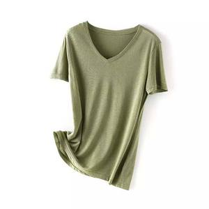 เสื้อยืดคอกว้าง แขนสั้น ทรงสปอร์ต ผ้าเจอร์ซีย์เนื้อแน่น 100% ผ้าฝ้าย ระบายอากาศได้ดี ทรงปกติ สีดำ เหมาะสำหรับฤดูหนาว ใส่ได้ทั้งผู้ชายและผู้หญิง - Product Image 4