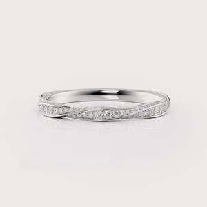 Bague de mariage incurvée en diamant rond cultivé en laboratoire certifié IGI, en argent sterling 925 massif plaqué rhodium pour femme - Product Image 1