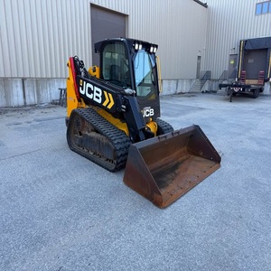 Mini-chargeuse sur pneus JCB pour projets de construction et d'aménagement paysager, moteur Caterpillar, roulement, boîte de vitesses, pompe hydraulique - Product Image 4