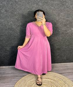 Kurti en coton rose pâle pour femme, style Riche Look, en velours, brodé à la main, une pièce, pour usage quotidien, décontracté, en stock, vêtement ethnique - Product Image 2