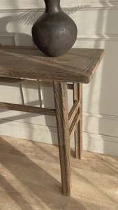 Petite console en bois massif antique, table de canapé étroite rustique vintage, meuble d'entrée en bois vieilli pour salon, chambre et salle à manger - Product Image 3