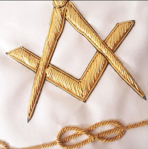 Tablier de Maître - Badge Maçonnique Simple en Forme de Triangle, Brodé à la Main en Cuir Véritable, Personnalisé 3D, Écologique, à Coudre AASR - Product Image 3