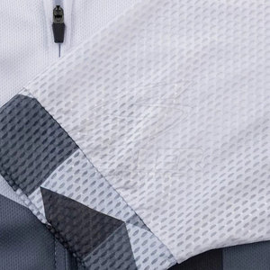 Maillot de cyclisme personnalisé, directement de l'usine, tissu anti-humidité pour la course, l'entraînement et les sorties en plein air. - Product Image 5