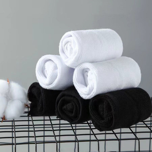 Chaussettes de sport unies en gros pour usine, chaussettes de course douces au toucher, chaussettes mi-mollet personnalisées à motifs imprimés, chaussettes décontractées en coton durable - Product Image 2