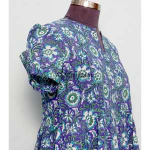 Robe longue maxi à imprimé floral, col en V, en coton, style Y2K, pour femme, tenue de soirée bohème décontractée, fabriquée et exportée par un fabricant indien. - Product Image 5