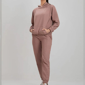 Conjunto Deportivo Informal de Dos Piezas para Mujer, Sudadera con Capucha y Cuello Alto, Ropa para Entrenamiento y Jogging, Hecho en Pakistán - Product Image 4