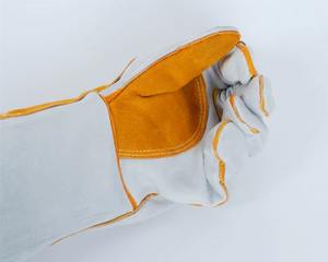 Guantes de Seguridad Industriales Largos 2026, Resistentes a Cortes, de Piel de Vaca, para Hombre, con Logotipo Personalizado, Hechos en Pakistán - Product Image 2