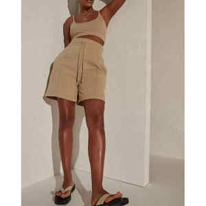 Ensemble deux pièces de sport décontracté pour femmes pour la tenue d'été de short de motard à motif solide - Product Image 5