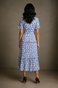 Vestido Maxi Azul con Estampado Floral, 100% Algodón, Elegante, con Volantes, Cuello en V, Estilo Casual, Corte en A, Moda Artesanal para Mujer - Product Image 6