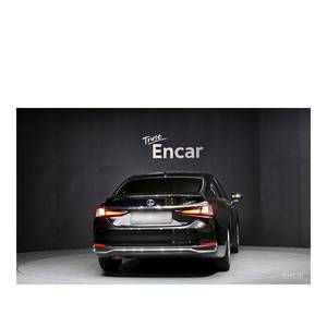 Lexus ES Executive 2024 con Volante a la Izquierda, Asientos de Cuero, Cámara Trasera, Solo 24,656 km de Kilometraje - Product Image 4