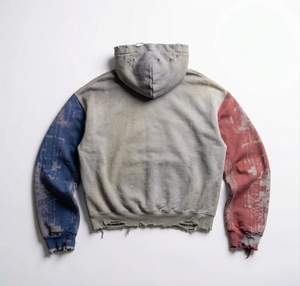 Sweat à capuche color block contrastant bleu rouille en denim, avec poches, imprimé nœud, bords effilochés, délavé au soleil, épaules tombantes - Product Image 3