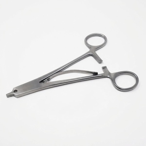 Pinza Quirúrgica Manual OPTITECH HEALTHCARE de Acero Ortopédico de 6.25 Pulgadas, Tipo Raney, para Cirugía General, Clase I CE - Product Image 1