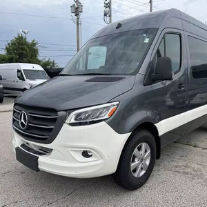 Mercedes-Benz Sprinter 3500XD 2023 Certifié, Propre et en Bon État, Midwest Automotive Design Luxe Cruiser AWD Diesel, Conduite à Gauche - Product Image 1