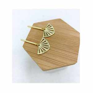 Modernos Pendientes de Aro de Latón para Sets de Regalo con Opciones de Caja Personalizada, Logotipo Personalizado, Joyería Hecha a Mano de Alta Calidad - Pedidos al por Mayor - Product Image 4