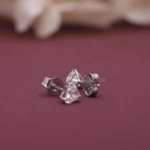Pendientes de Diamante Cultivado en Laboratorio con Certificación IGI, Corte Solitario en Forma de Corazón, en Oro Blanco/Rosa y Amarillo de 18K |   Pendientes de Diamantes de Lujo - Product Image 2
