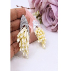 Elegantes Pendientes de Plata de Ley con Circonitas, de Alta Calidad, para Mujer, Colección de Moda para Fiestas - Product Image 1