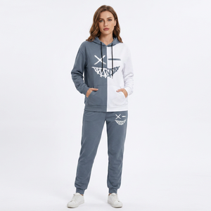 Ensemble de survêtement unisexe à capuche gris et blanc avec imprimé de personnage, décontracté, manches longues, pantalon en coton avec cordon de serrage et poches latérales pour l'automne - Product Image 3