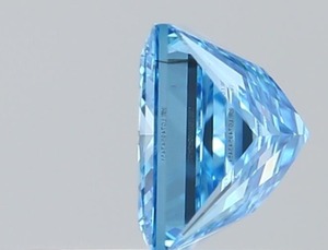 เพชรเม็ดเดี่ยวสีน้ำเงินสดใส 0.54 กะรัต ทรงปรินเซส ผลิตด้วยวิธี CVD ได้รับการรับรองจาก IGI คุณภาพการเจียระไนดีเยี่ยม สมมาตรดีเยี่ยม เพชรหลวมสีน้ำเงิน - Product Image 4