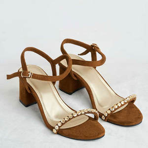 Diseño de Tira Única con Cristales Brillantes y Flores, Parte Superior de Terciopelo, Antideslizante, Hecho a Mano, para Ocasiones Festivas, con Tacón - Product Image 1