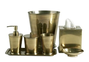 El juego de accesorios de baño de metal más vendido agrega refinamiento y estructura a los diseños de baños. - Product Image 3
