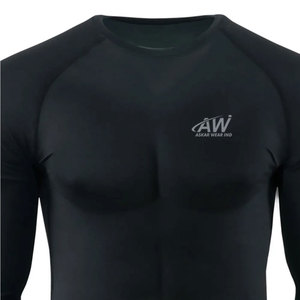 Camiseta de compresión para hombre con costuras reforzadas y duraderas para entrenamiento de artes marciales mixtas, ropa deportiva de grado profesional. - Product Image 4