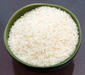 Riz Blanc à Grains Longs IR 64, Texture Fraîche et Moelleuse, Qualité Supérieure, Riz Poli pour la Cuisine Quotidienne, Riz Blanc Aromatique Premium - Product Image 4