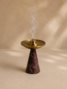 Brûleur d'encens sur piédestal en laiton robuste avec base en marbre veiné rouge et bol en treillis pour Oud et Bakhoor – Vente en gros - Product Image 1